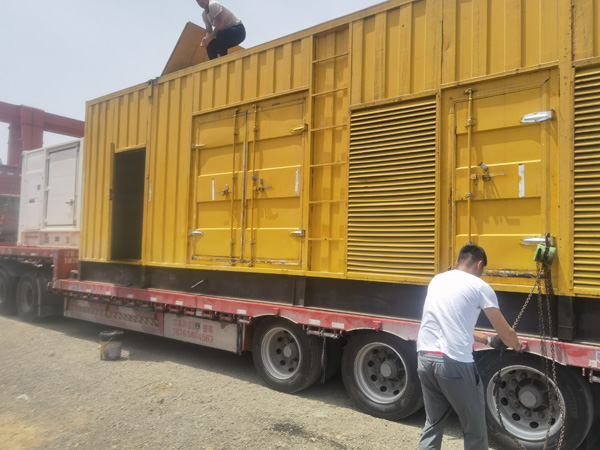 抱由镇除了负载情况和发动机维护，还有哪些因素会影响 200kw 柴油发电机的油耗？