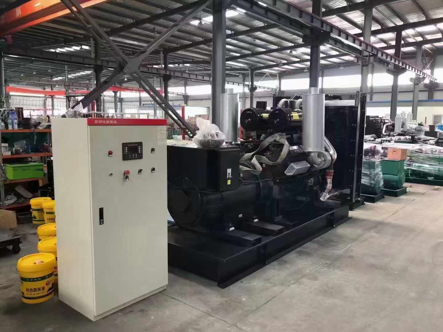 抱由镇柴油发电机运行时的噪音和振动水平如何？